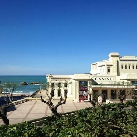 Gardague 1 : Studio Moderne Et Coquet Au Coeur De A 5min A Pied Des Plages Apartment *